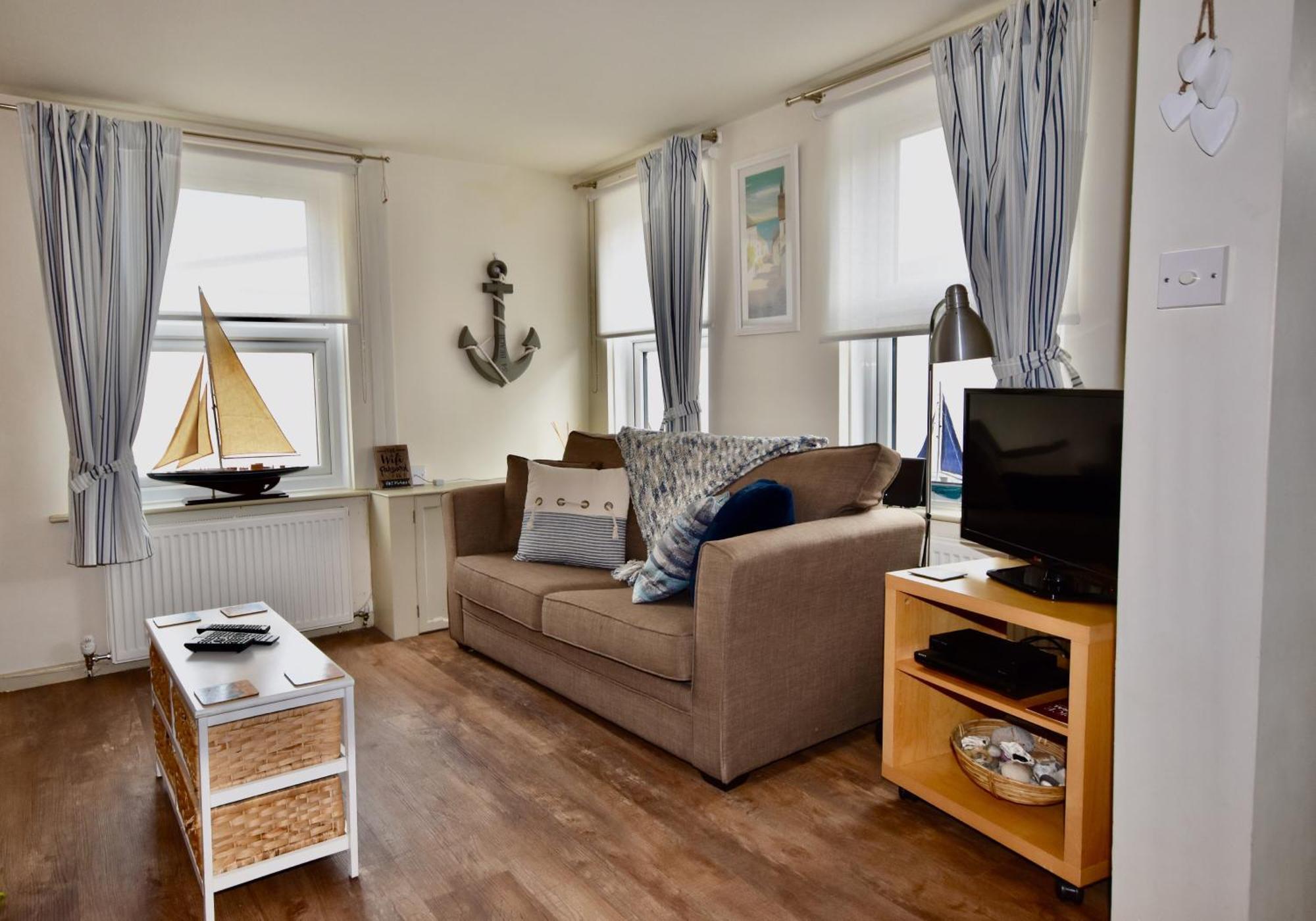 Boat House Sleeps 4 In The Centre Of The Sailing Mecca Of Cowes Villa Cowes  Exterior photo