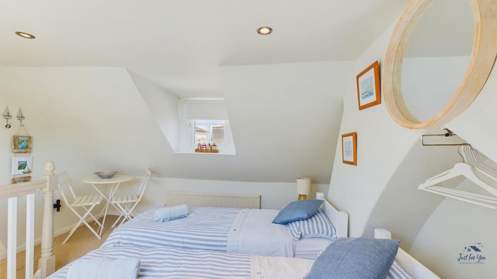 Boat House Sleeps 4 In The Centre Of The Sailing Mecca Of Cowes Villa Cowes  Exterior photo